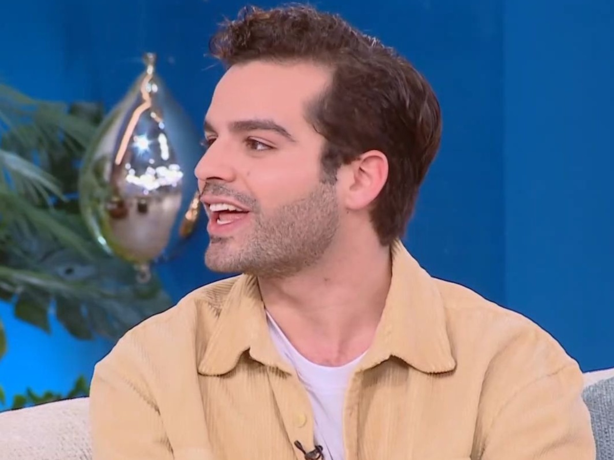 Γιάννης Τσουμαράκης – «Έχω παιδιά»: «Έχω έρθει κοντά με την Ευγενία Σαμαρά και τη Θεανώ Κλάδη»