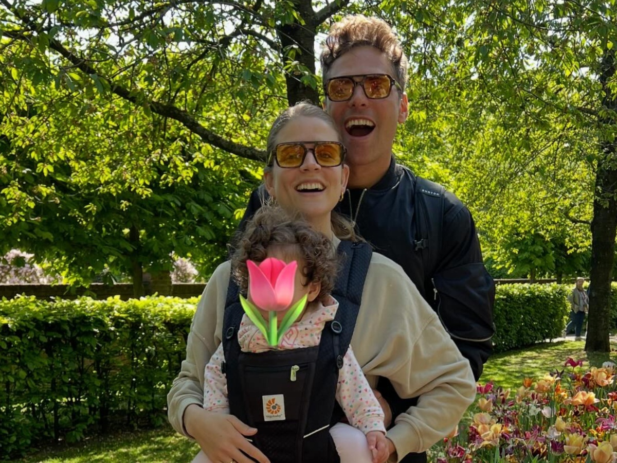 Δανάη Μιχαλάκη: Η εξομολόγηση για την 2,5 ετών κόρη της – «Κάθε μέρα είναι και κάτι άλλο, το μυαλό της είναι σφουγγάρι»