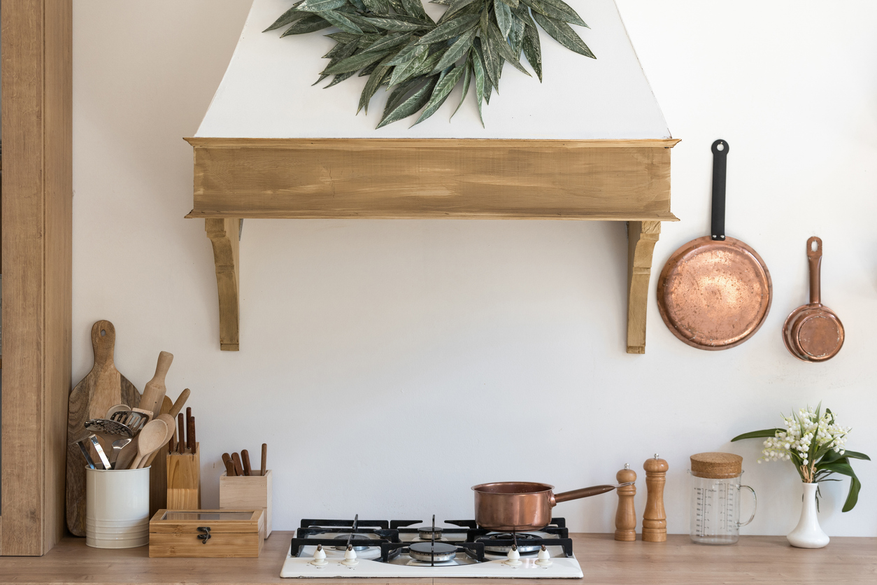 Πώς ο χαλκός αλλάζει την αίσθηση ενός σπιτιού χωρίς ιδιαίτερη προσπάθεια