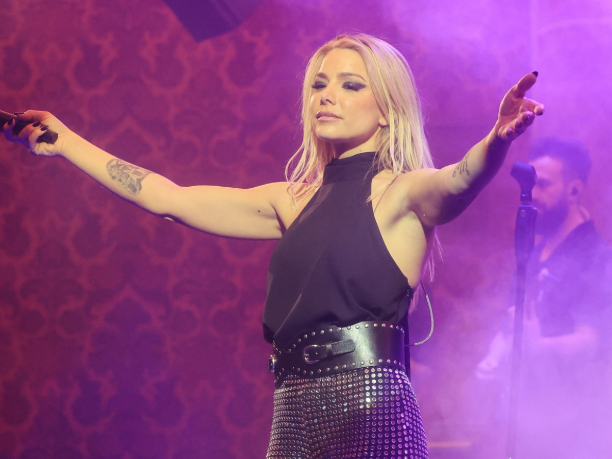 Ζόζεφιν: «Έφυγε έτσι όπως ήθελε ακριβώς, στη θάλασσα» – Η εξομολόγηση για τον θάνατο της γιαγιάς της