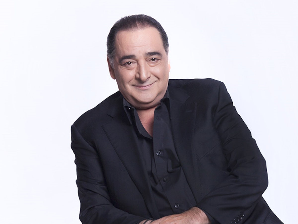 Βασίλης Καρράς: 12 ακυκλοφόρητα τραγούδια του είναι πλέον διαθέσιμα