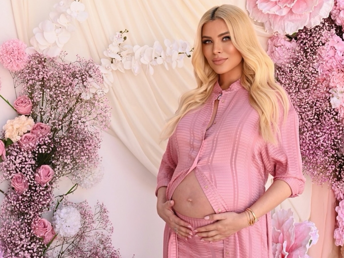 Κατερίνα Καινούργιου: Το φωτογραφικό άλμπουμ από το baby shower με τους φίλους της