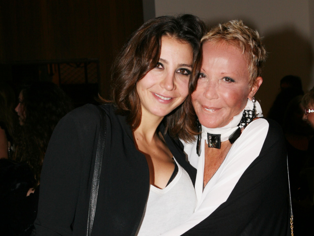 Μαρία Ελένη Λυκουρέζου: Η σπάνια φωτογραφία της με τη Ζωή Λάσκαρη – «Φεύγαμε και δεν κλείναμε εισιτήριο επιστροφής»