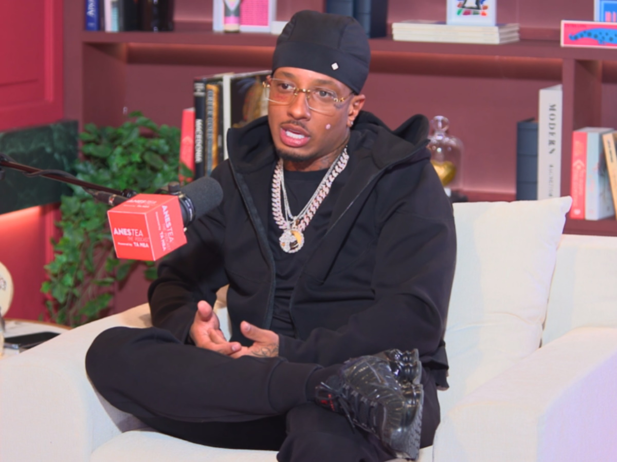 Light: «Με τον Snik είναι αγεφύρωτο το χάσμα – Ο κομμουνισμός, θεωρητικά, είναι όντως το ιδανικό πολίτευμα»