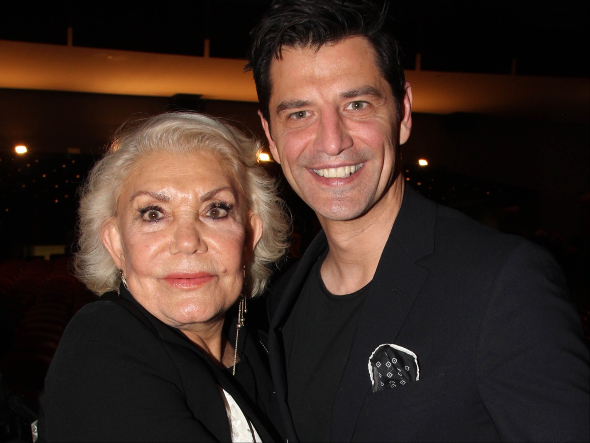 Ο Σάκης Ρουβάς αποχαιρετά τη Μαρινέλλα: «Η παρουσία της σε καθήλωνε»