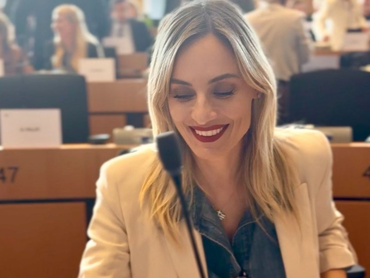 Ελεονώρα Μελέτη: «Σας ανακοινώνω πως τα καταφέραμε με απίστευτη πλειοψηφία» – Η νίκη με επίκεντρο τις γυναίκες