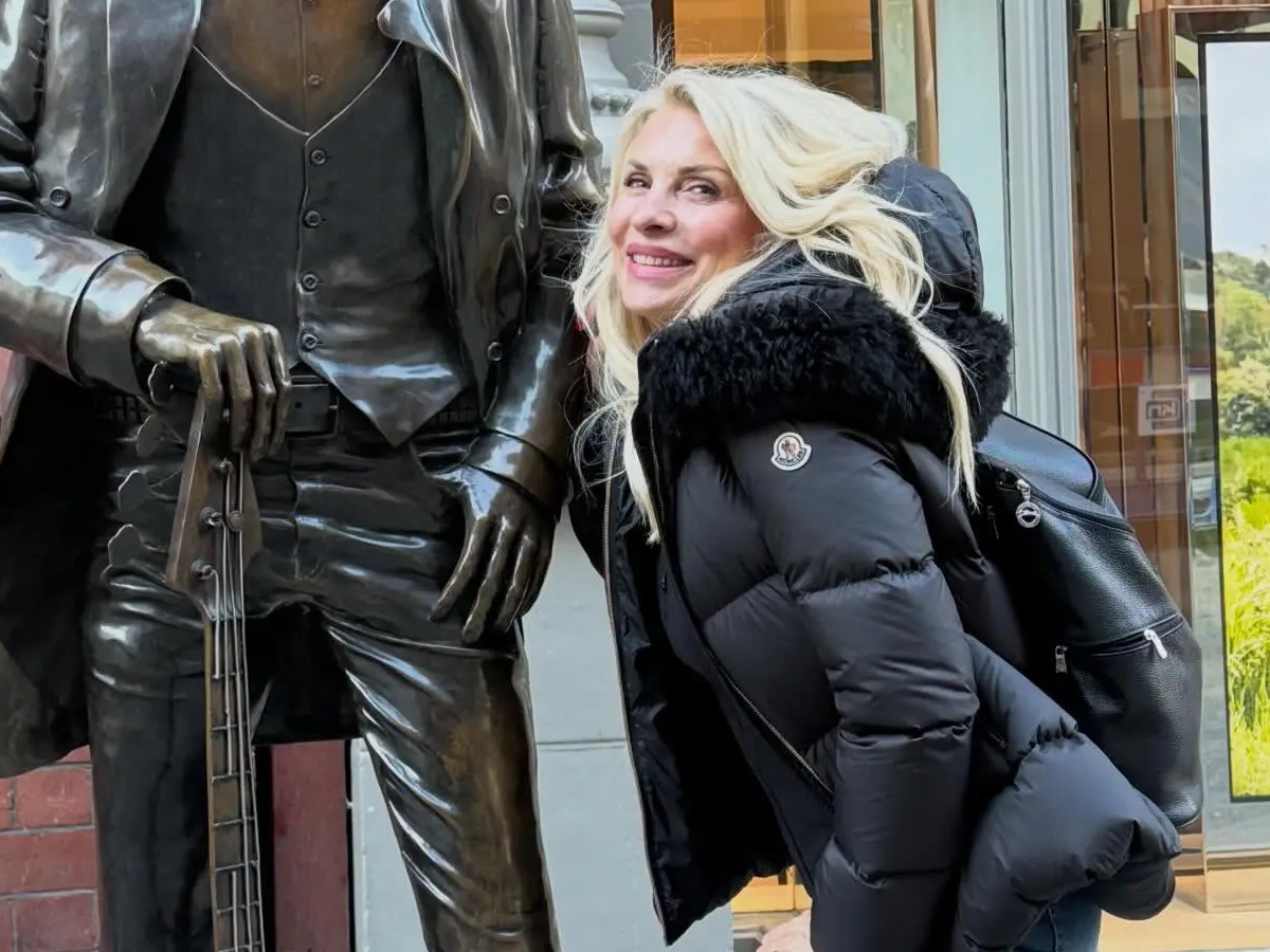 Ελένη Μενεγάκη: Φωτογραφίες από το ταξίδι της στο εξωτερικό! Ποιον προορισμό επέλεξε