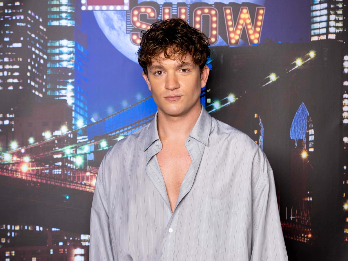 Μιχαήλ Ταμπακάκης: «Με “έκοψε” ο Μαρκουλάκης στην πρώτη μου ακρόαση στο θέατρο – Ήταν πολύ προστατευτικός»