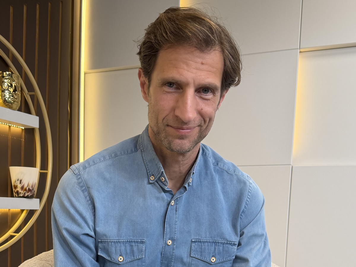 Μάξιμος Μουμούρης: Η απώλεια που τον σημάδεψε όταν ήταν παιδί, η ζωή με την πολιτικό σύζυγό του και οι αντιδράσεις για τον «Καποδίστρια»