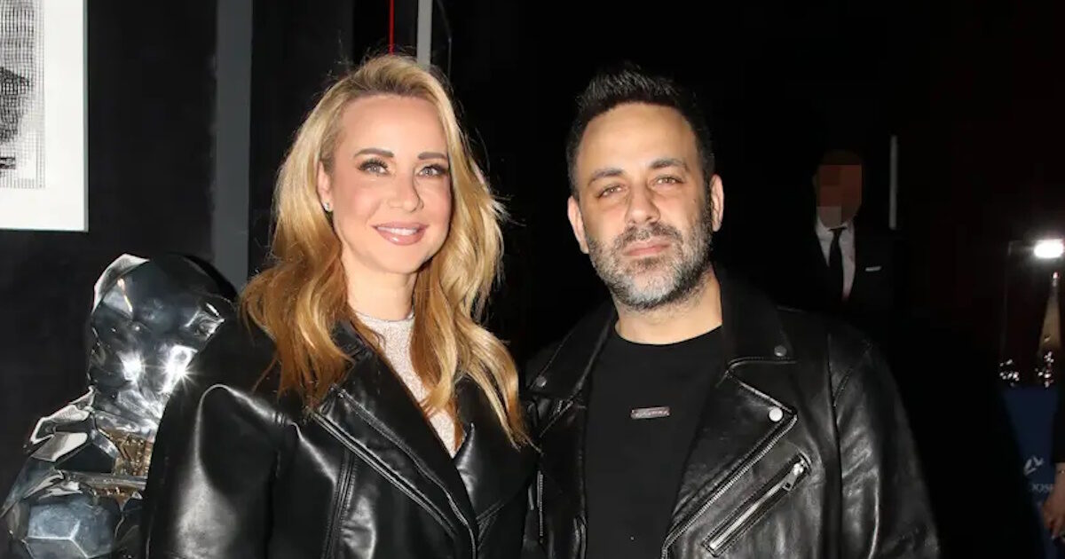 Γιώργος Γιαννιάς – Ελευθερία Παντελιδάκη: Βραδινή έξοδος στα μπουζούκια για το ζευγάρι – Φωτογραφίες
