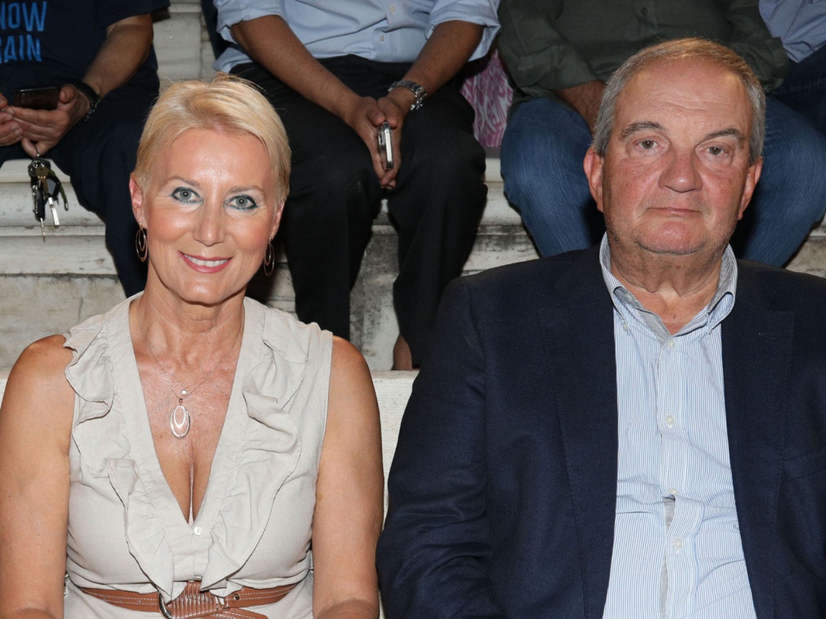 Νατάσα Παζαΐτη για Κώστα Καραμανλή: «Με ξεκουράζει η αγκαλιά και το χιούμορ του»