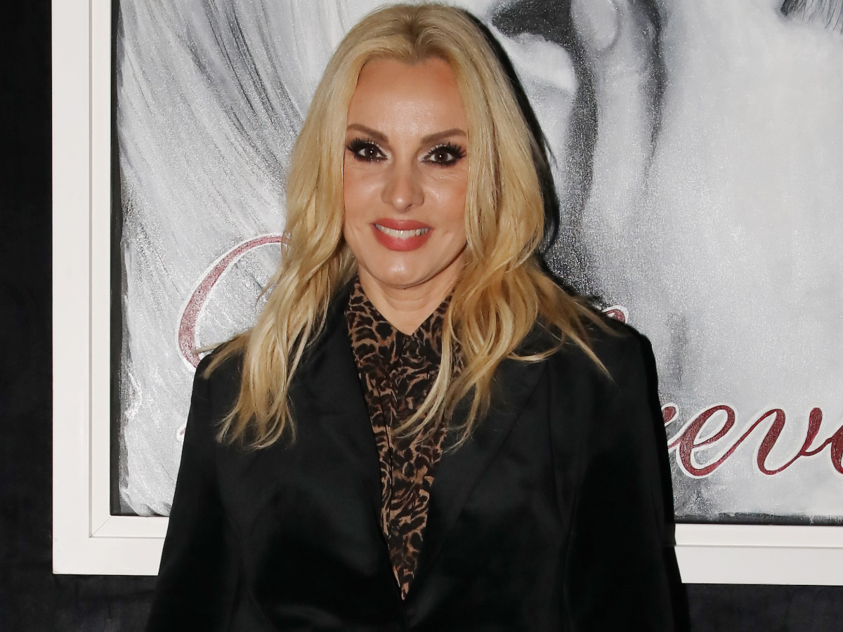 Η Πέγκυ Ζήνα αποκαλύπτει στο TLIFE: «Κάνω botox κάθε έξι μήνες, δεν κάνω υαλουρονικά»