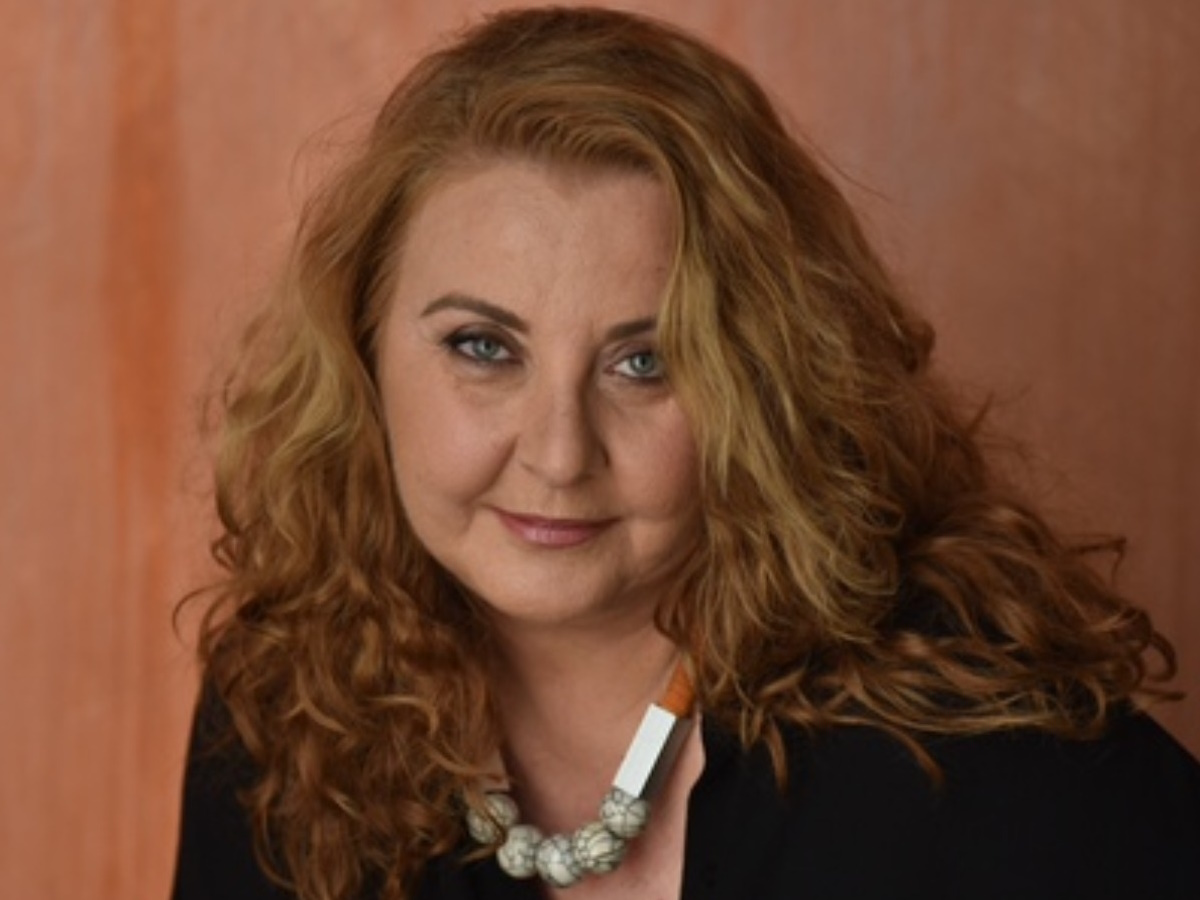 Η Ιζαμπέλα Σασλόγλου αποχωρεί από την Διεύθυνση Προγράμματος του OPEN – Η επίσημη ανακοίνωση