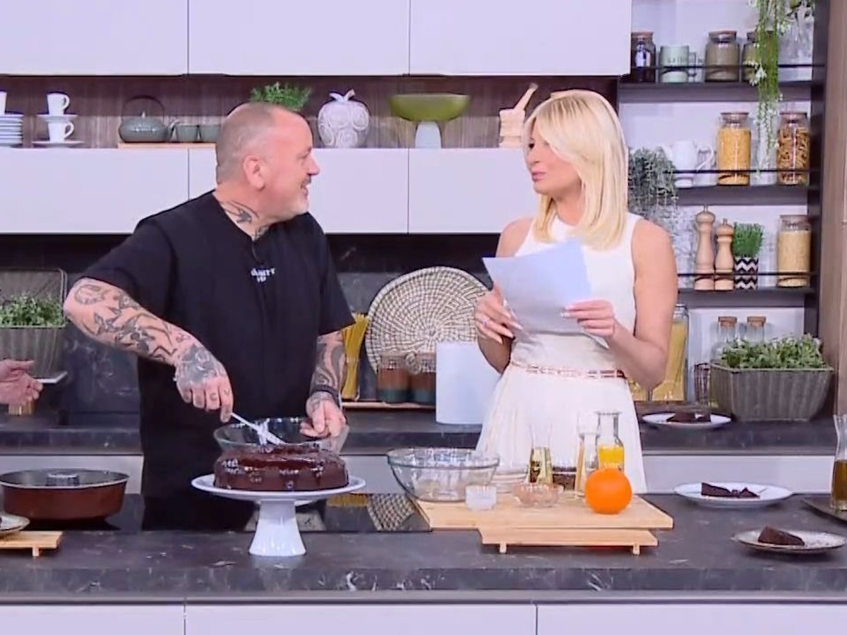 Δημήτρης Σκαρμούτσος σε Φαίη Σκορδά: «Αν δεις ότι δεν χορταίνεις σταμάτα, έχεις και γάμο»