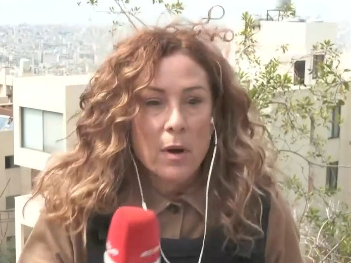 Σοκαριστικό βίντεο ντοκουμέντο: Βόμβα έπεσε δίπλα στο συνεργείο του MEGA στον Λίβανο