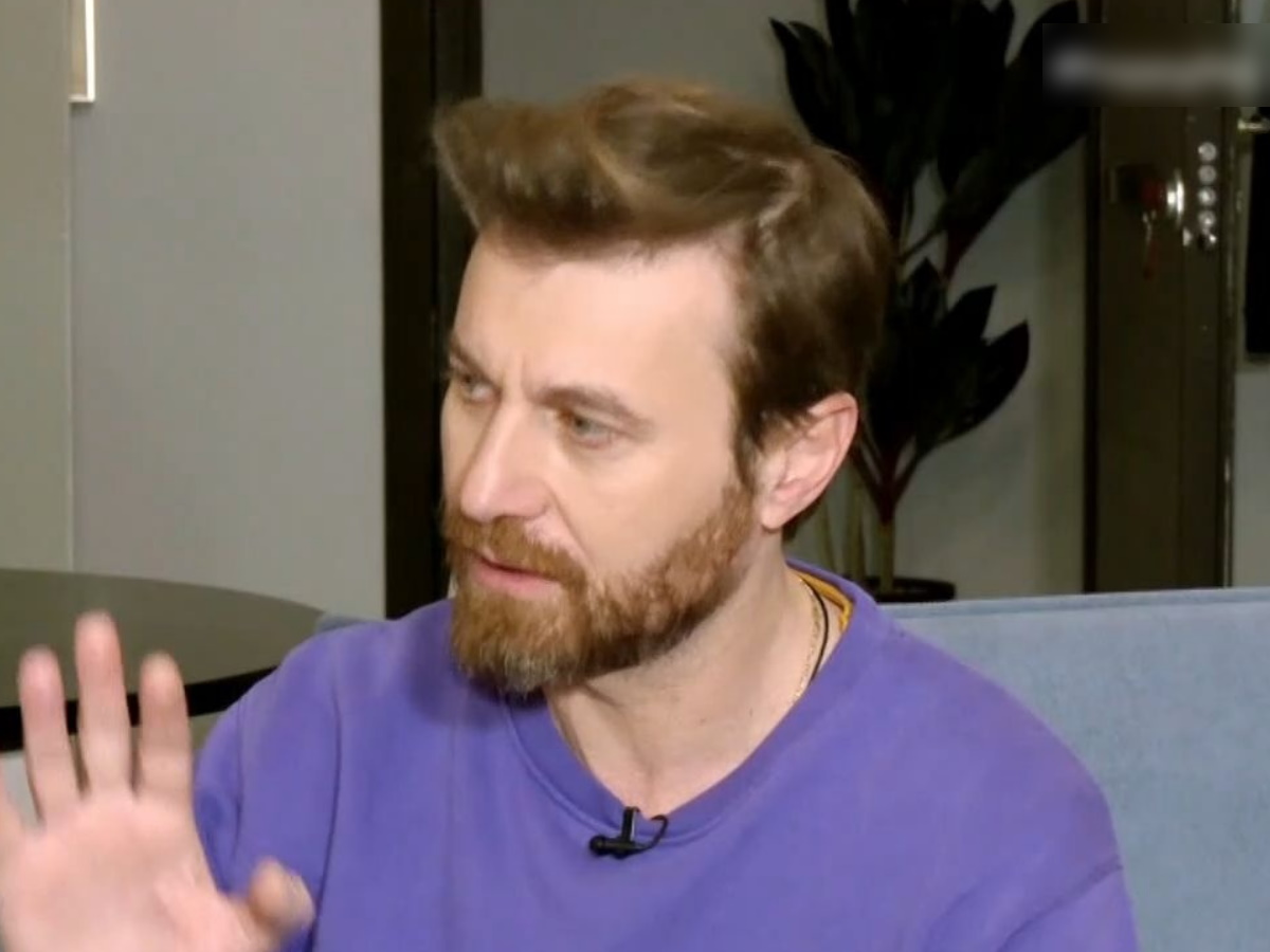 Σόλων Τσούνης: «Όταν “έφυγε” από τη ζωή ο πατέρας μου ενηλικιώθηκα – Ένιωσα την ανάγκη να τον ζωγραφίσω»