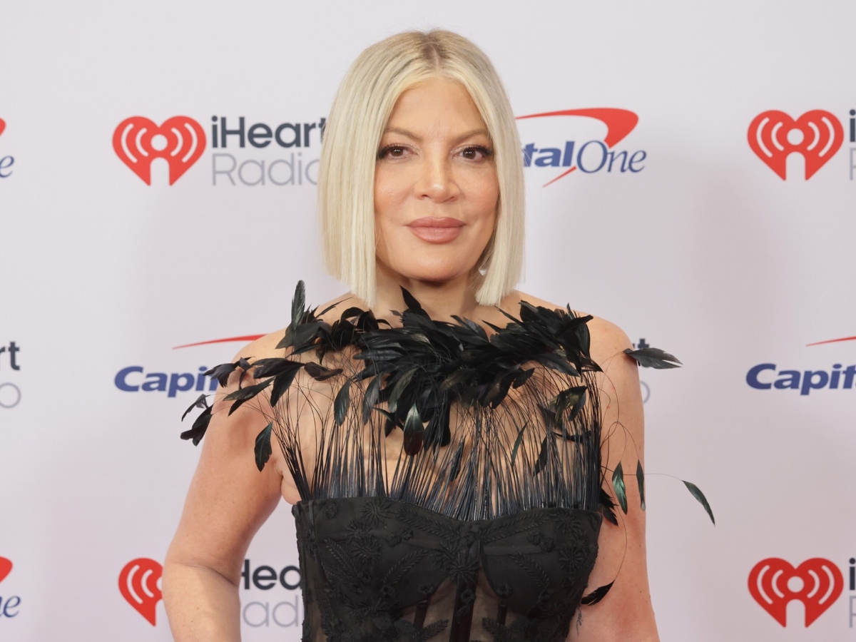 H Tori Spelling αποκάλυψε το beauty μυστικό που της έμαθε η στενή της φίλη Shannen Doherty