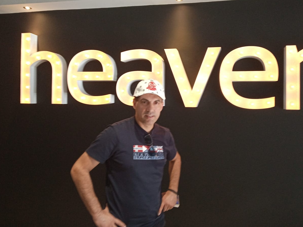 Γιώργος Τσιτόγλου: «Αν γνώριζα ότι είχε μπλέξει κάπου θα είχα προσπαθήσει να τον βοηθήσω, είμαστε σε σοκ» λέει φίλος του στο TLIFE