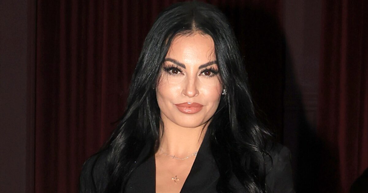 Δήμητρα Αλεξανδράκη: «Αυτό που είδα, έχω πολλά χρόνια να το δω σε εκκλησία – Ήρθαν οι περισσότεροι να πουν τα νέα τους»