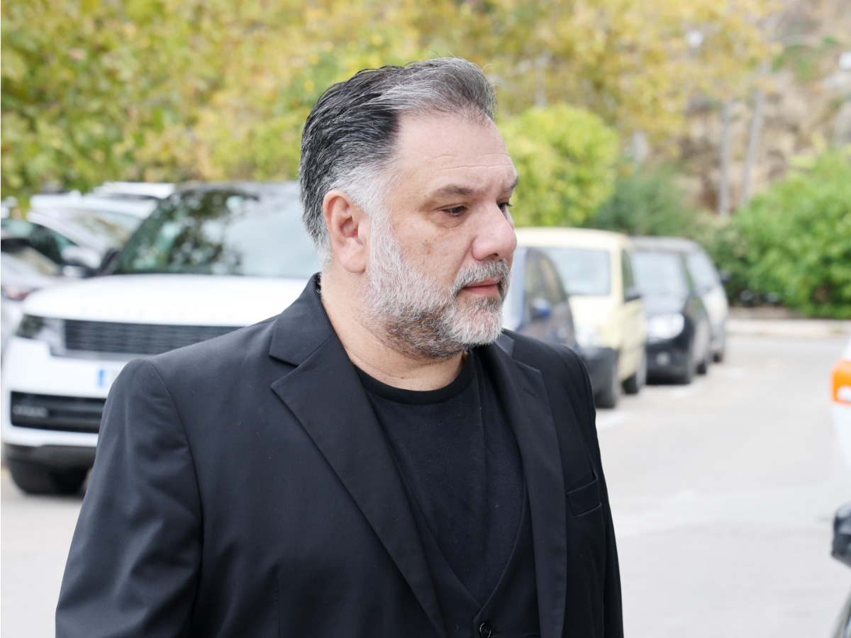 Εσπευσμένα στο νοσοκομείο ο Γρηγόρης Αρναούτογλου: «Είναι το πιο επώδυνο πράγμα που έχω βιώσει»