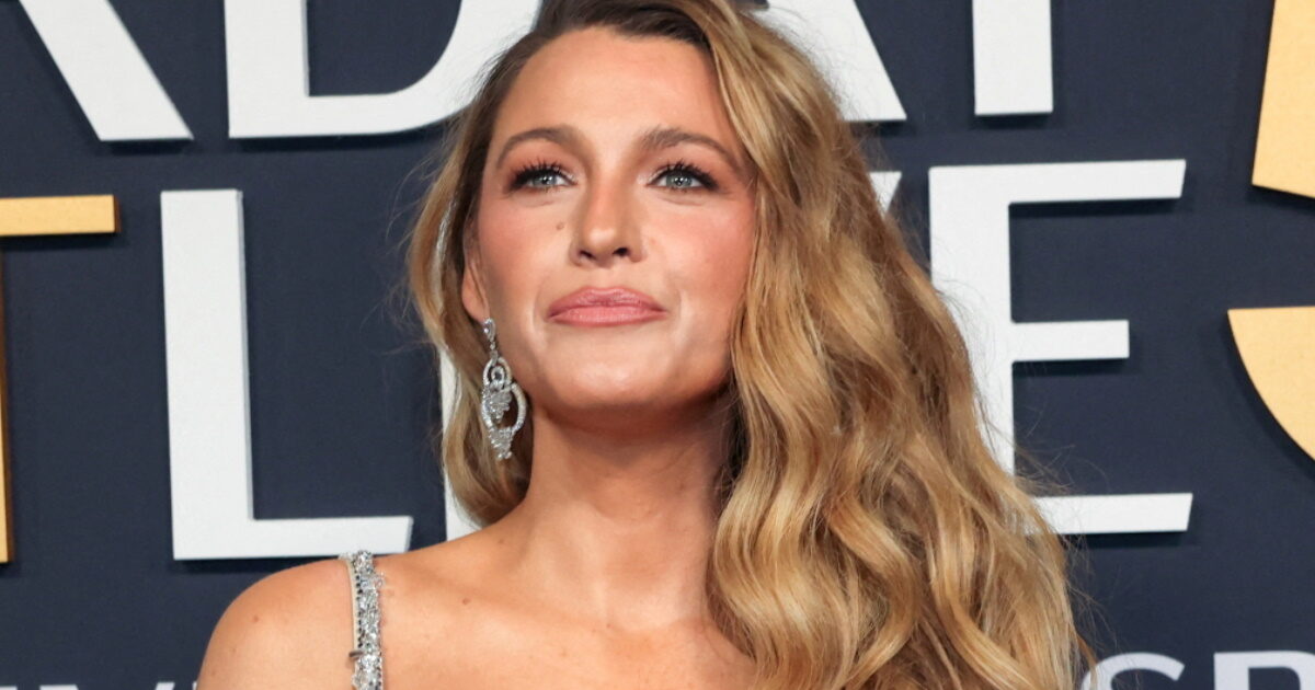 Blake Lively: Φήμες ότι παίρνει διαζύγιο από τον Ryan Reynolds