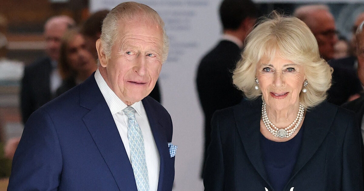 Βασιλιάς Κάρολος – Βασίλισσα Καμίλα: Στο Βρετανικό Μουσείο για τελικό σχέδιο του μνημείου της Ελισάβετ