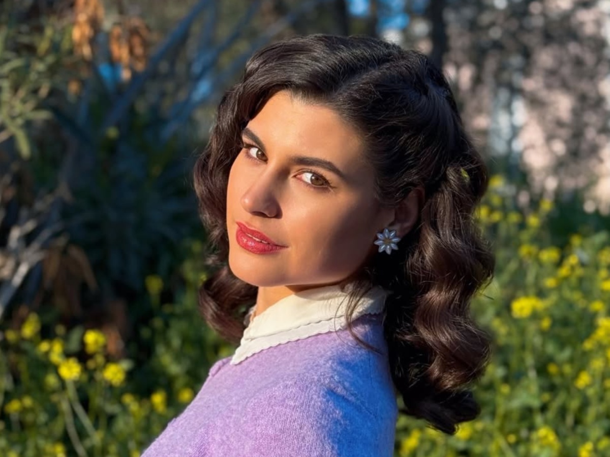 Ατύχημα για τη Δανάη Παππά: Το βίντεο με τις πατερίτσες στα γυρίσματα της σειράς «Άγιος Έρωτας»