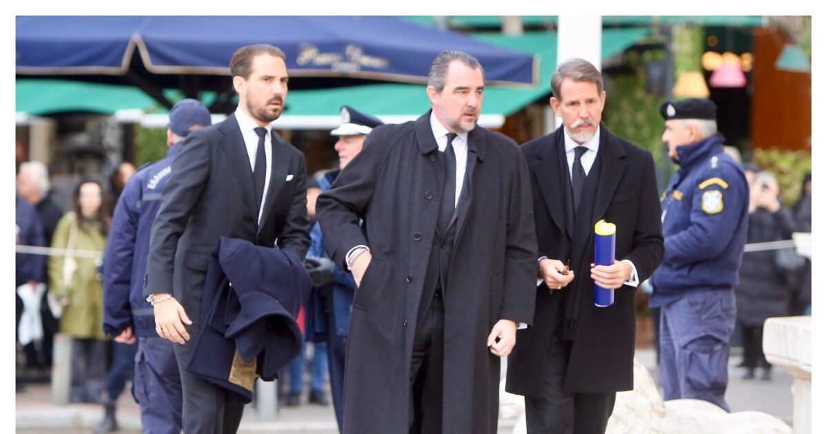 Τα μέλη της πρώην βασιλικής οικογένειας έλαβαν και επίσημα το επώνυμο Ντε Γκρες, με απόφαση του ΣτΕ