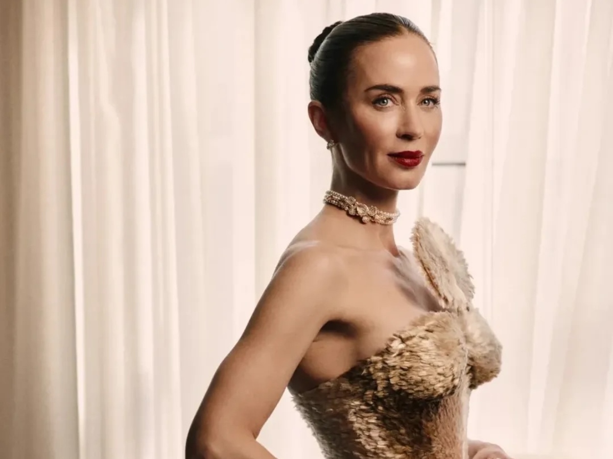 Το κόκκινο μανικιούρ της Emily Blunt έχει το twist που θα λατρέψεις