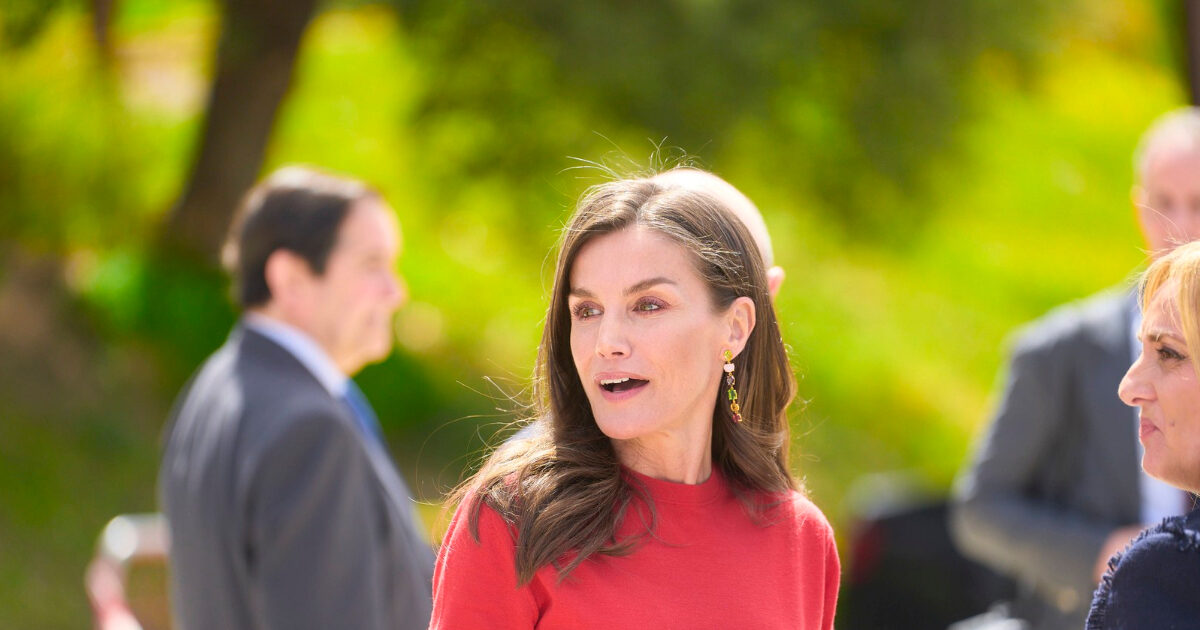 Το κομμάτι που χρειάζεται η ανοιξιάτικη ντουλάπα σου – και λατρεύει η Queen Letizia!