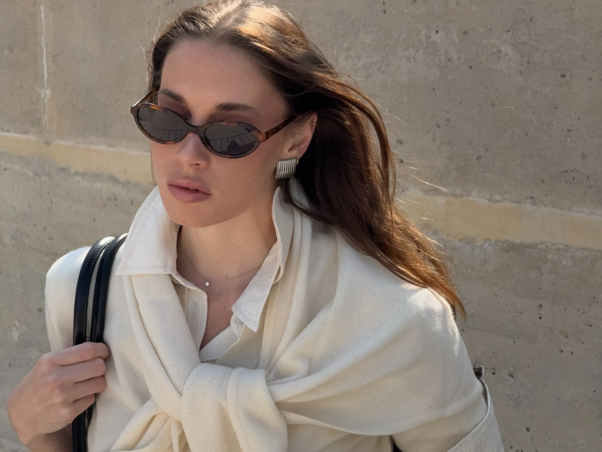 Μπεζ πλεκτά: Το micro-trend που χαρίζει σοφιστικέ ύφος με μία κίνηση