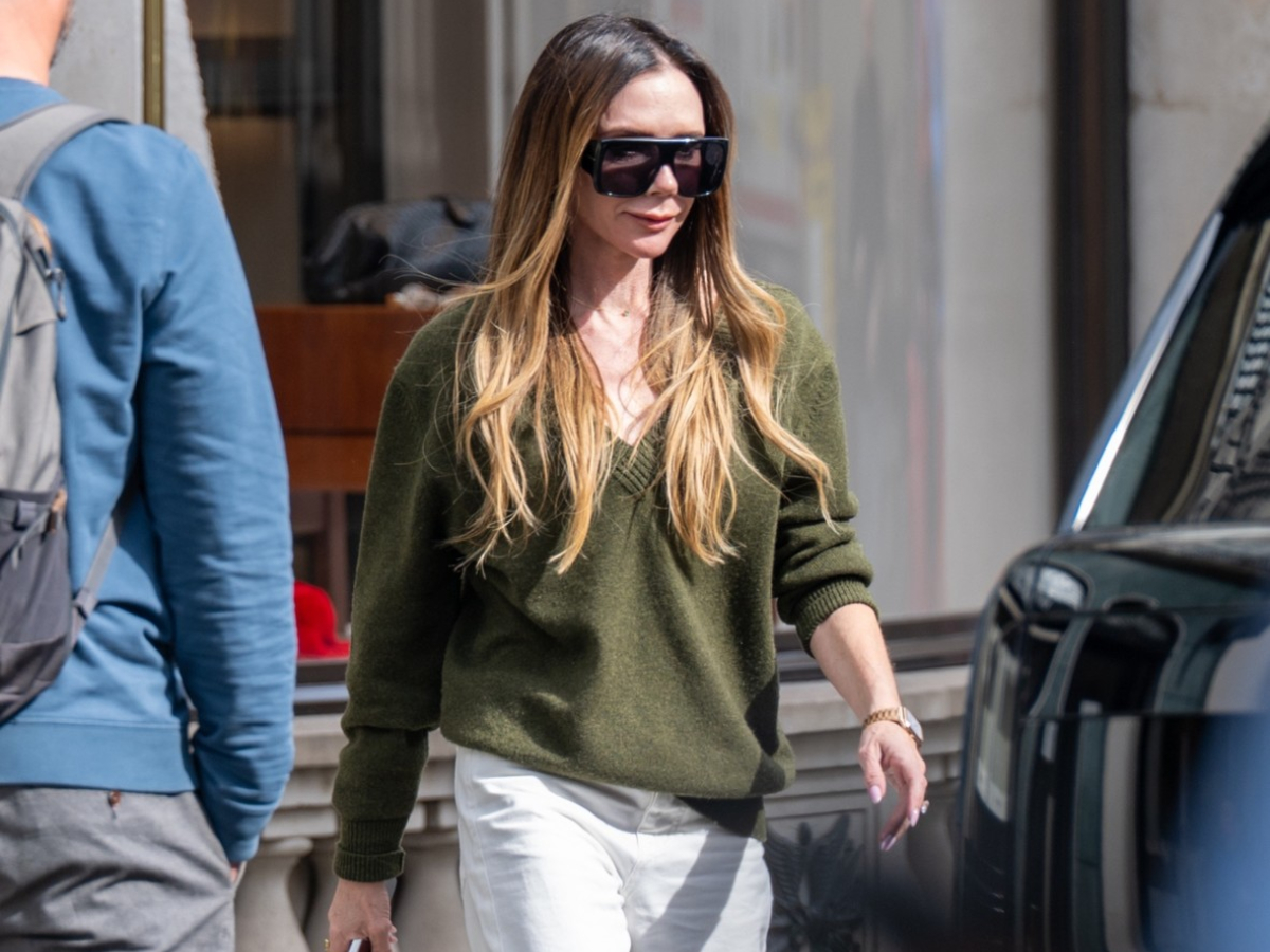 Victoria Beckham: Σπάνια εμφάνιση με χαλαρό στιλ, μακριά από ό,τι την έχουμε συνηθίσει