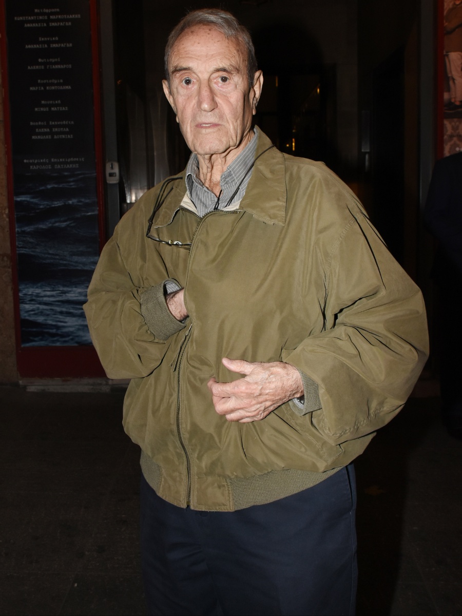 Γιάννης Βογιατζής: «Δε θέλω να ξαναπαίξω στο θέατρο, φοβάμαι ότι θα συγκινηθώ πολύ και θα μου κάνει κακό»