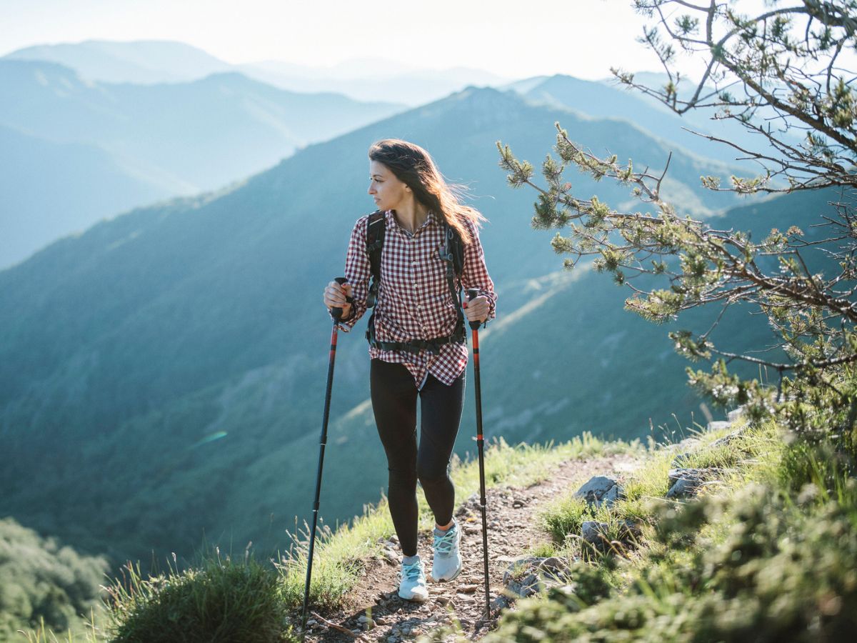 Hiking: Φέτος την άνοιξη δοκίμασε μια νέα δραστηριότητα και «εκτόξευσε» τη διάθεσή σου στα ύψη