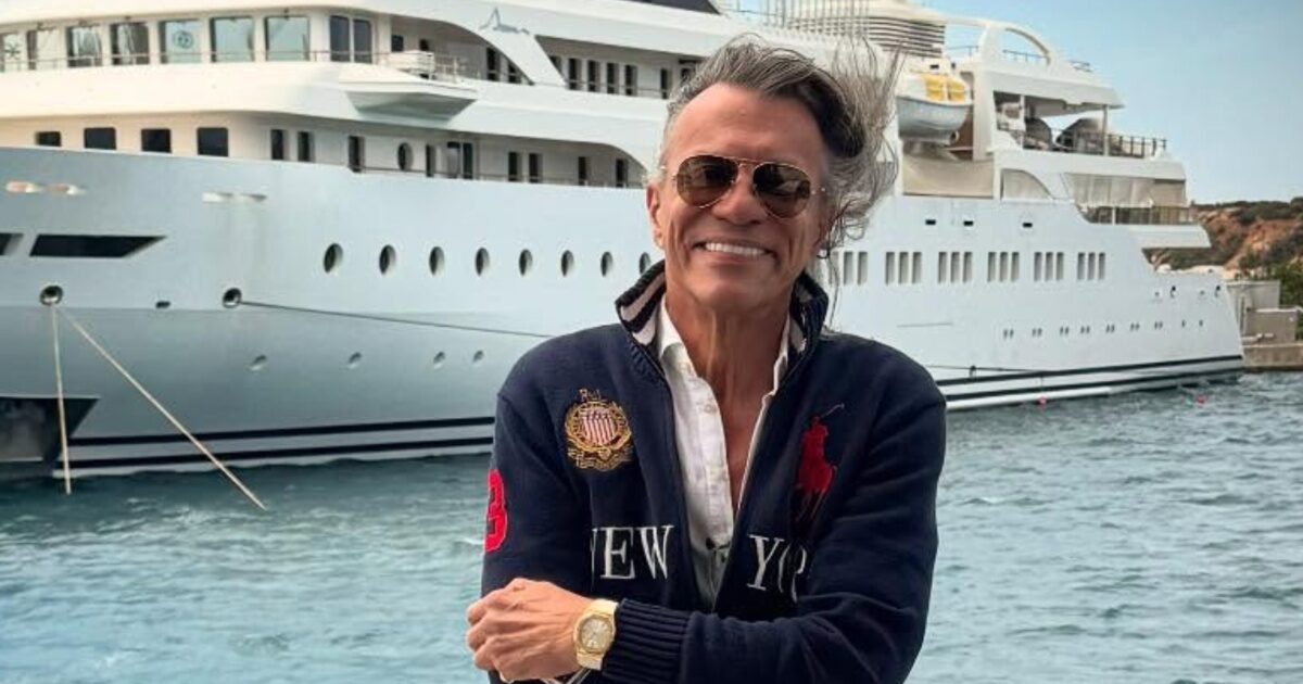 Ηλίας Ψινάκης για Κατιάνα Μπαλανίκα: «Με πλάκωσε στα χαστούκια, την κρατούσε ο Σάκης Ρουβάς»