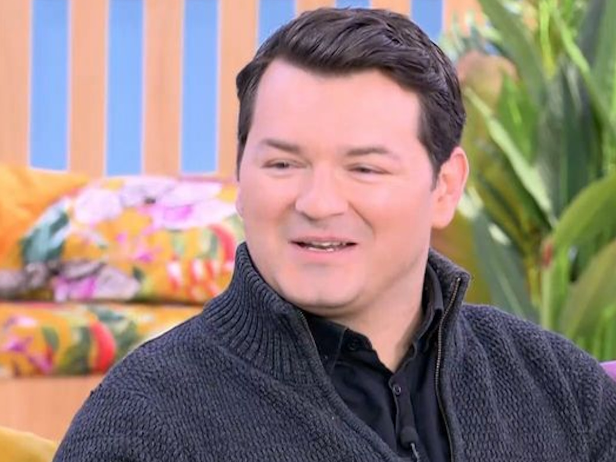 Ιωάννης Απέργης: «Τρώω κάποιες φρίκες όταν οδηγώ και σκέφτομαι πώς διαχειρίστηκα κάποιες καταστάσεις με τα παιδιά μου»