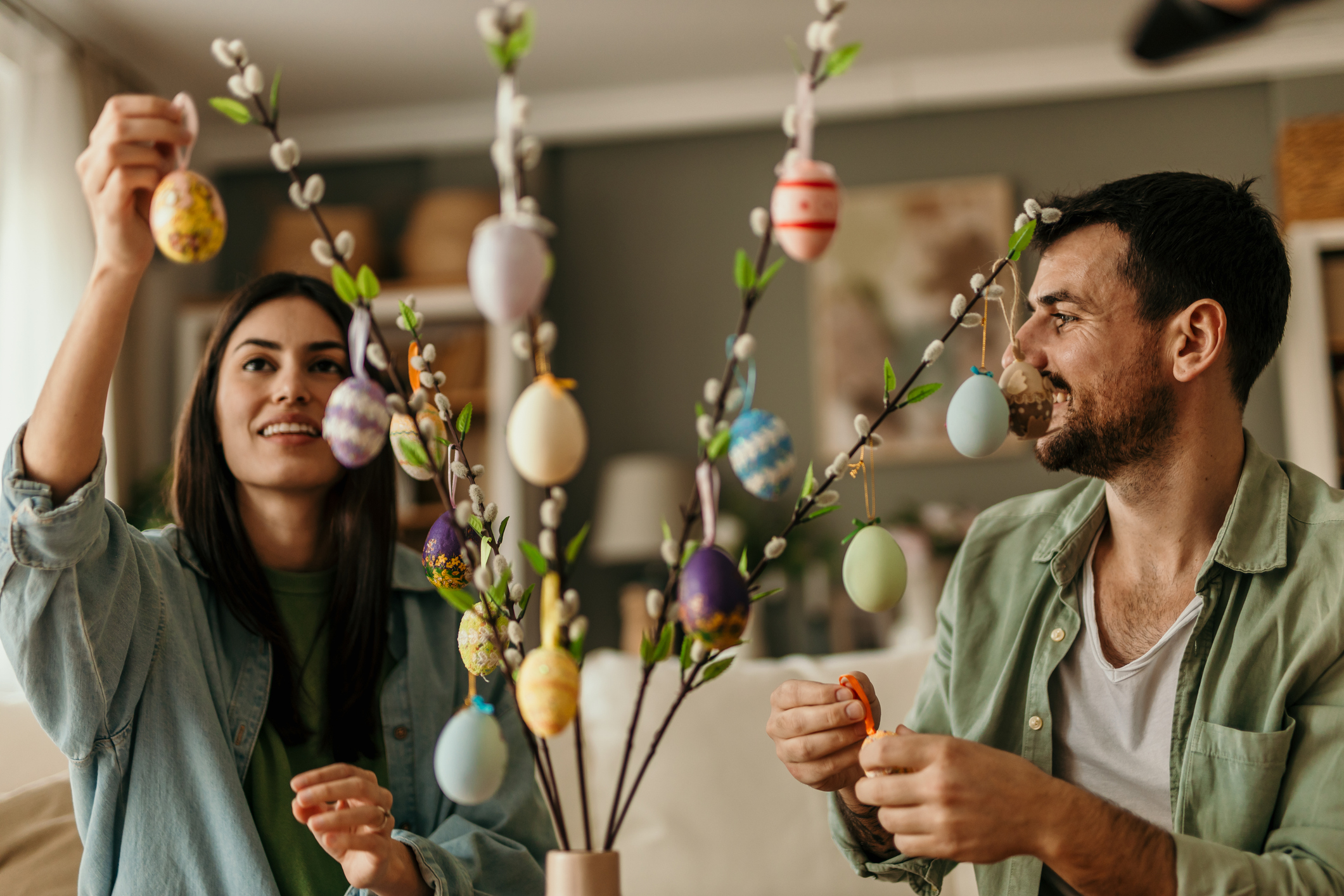 Οι γιορτές δεν είναι πάντα εύκολες: Τι συμβαίνει στη σχέση το Πάσχα;