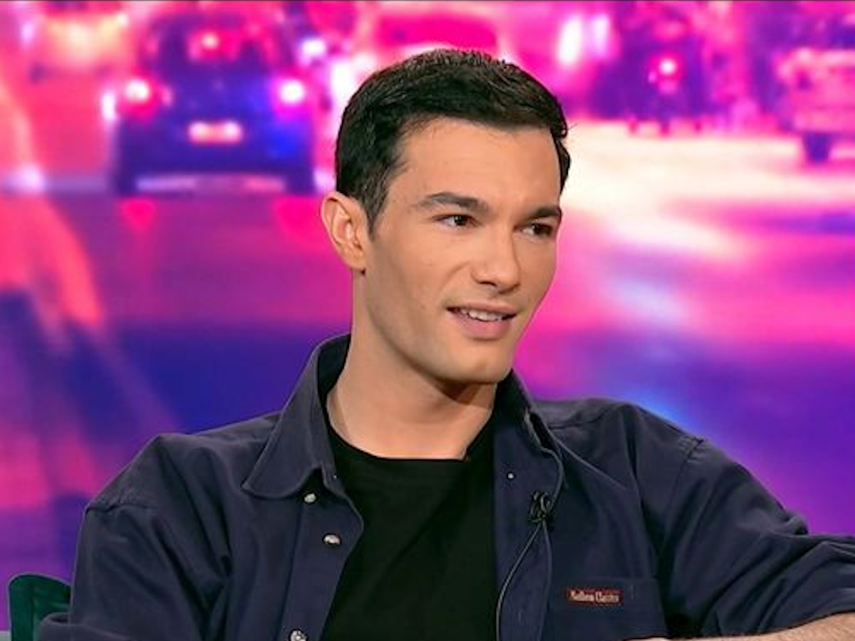 Νίκος Κοσώνας: Η απάντηση για την αντίδραση των γονιών του όταν τον είδαν γυμνό στο θέατρο