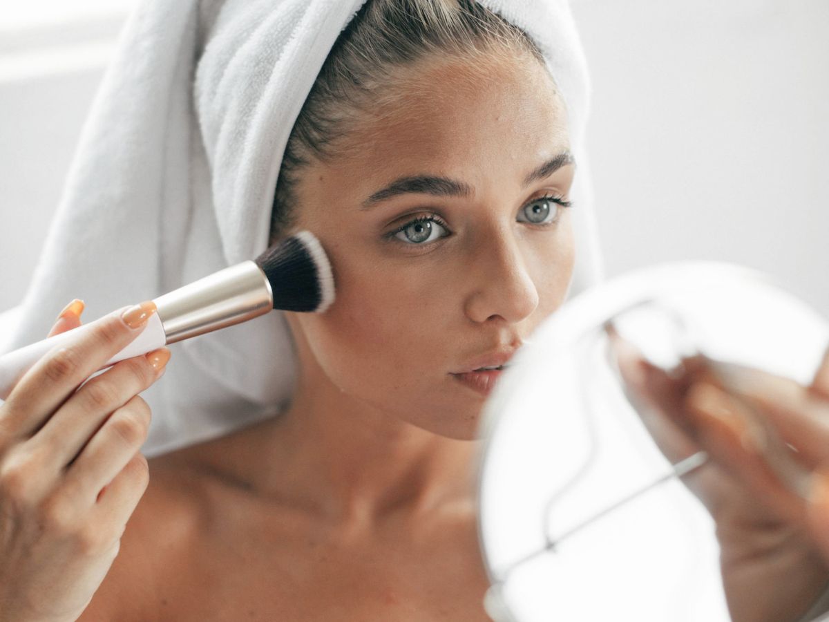 3 κρεμώδη bronzers για contouring που «δένει» φυσικά με την επιδερμίδα