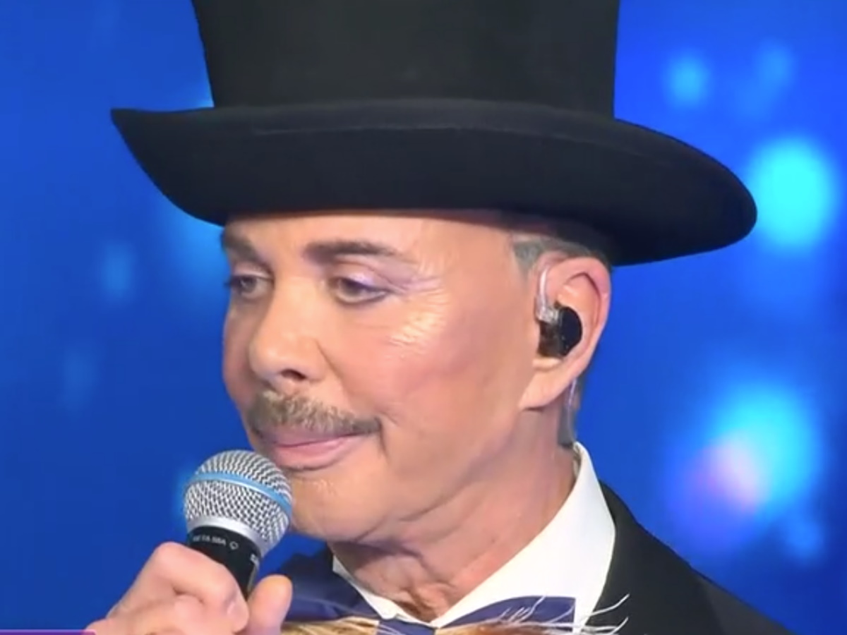 Λάκης Γαβαλάς: Φορτισμένος στο live του J2US – «Σήμερα είχα τον θάνατο ενός ανθρώπου που αγαπούσα πολύ»