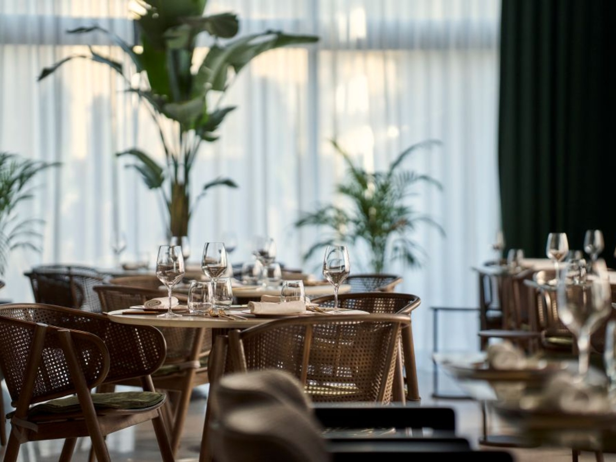 Lalane Athens: Νέα all-day brasserie στα βόρεια προάστια με την υπογραφή του Αλέξανδρου Τσιοτίνη