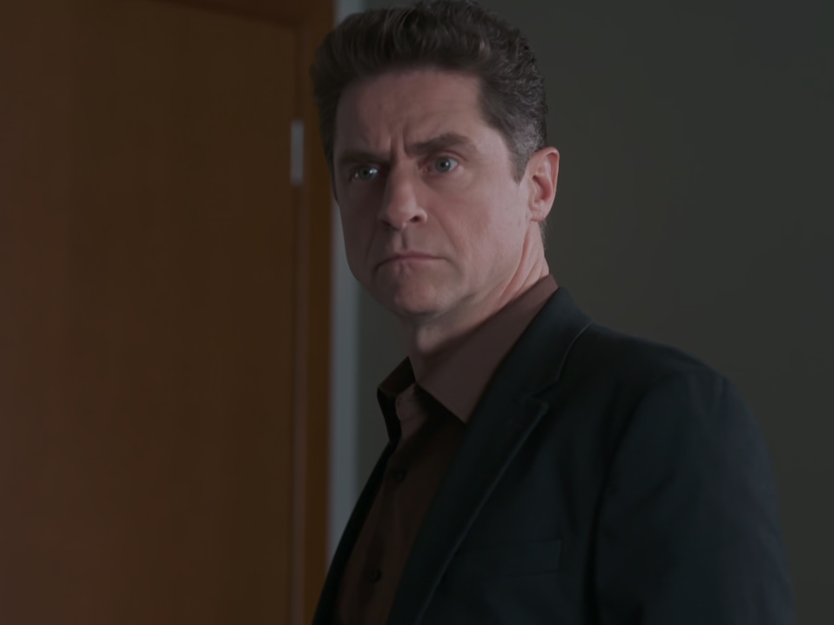 «Μια νύχτα μόνο»: Ο Οδυσσέας μαθαίνει για την υιοθεσία του Σταύρου και η αποκάλυψη ενός νεαρού άνδρα θα τον αφήσει άφωνο