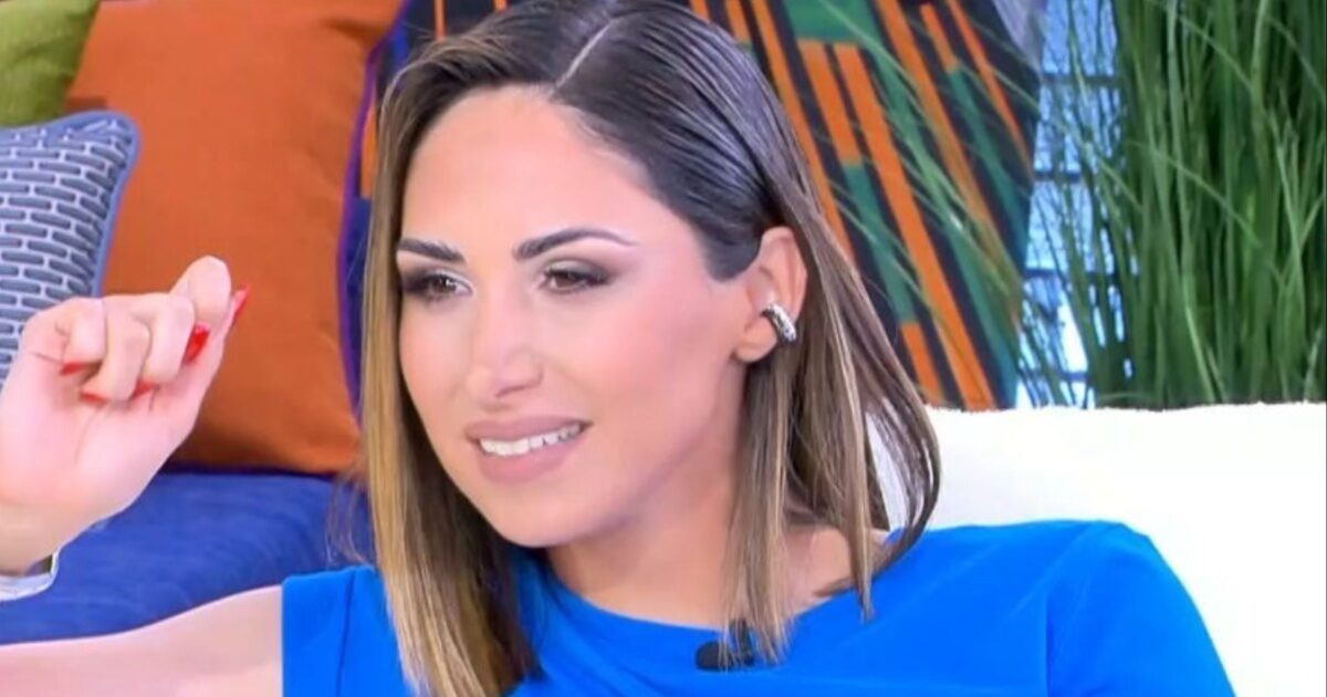 Λένα Ζευγαρά: «Πολλές φορές έχω βρεθεί σε δύσκολη θέση κάποιον θαυμαστή»