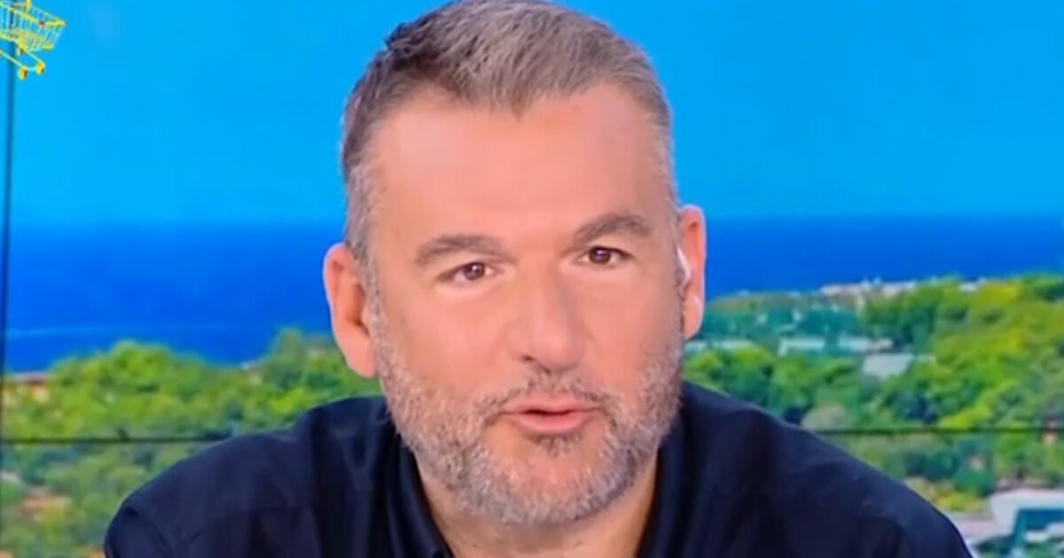 Γιώργος Λιάγκας: «Γιατί λέγατε ψέματα στον κόσμο ότι έγινε sold out η συναυλία της Άννας Βίσση σε δύο ώρες;»