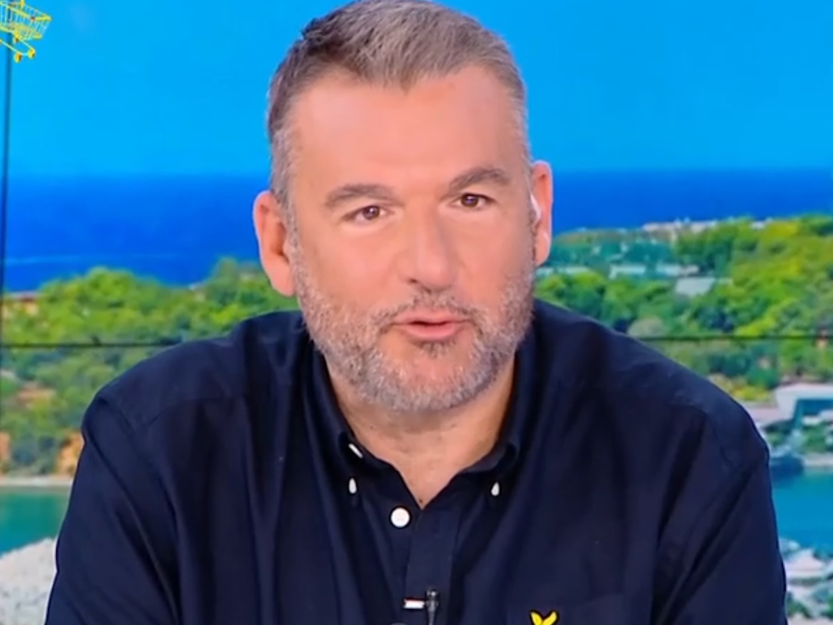 Γιώργος Λιάγκας: «Γιατί λέγατε ψέματα στον κόσμο ότι έγινε sold out η συναυλία της Άννας Βίσση σε δύο ώρες;»