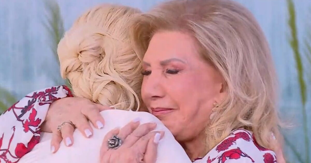 Λίτσα Πατέρα: Η συγκίνησή της όταν συναντήθηκε ξανά τηλεοπτικά με τη Φαίη Σκορδά