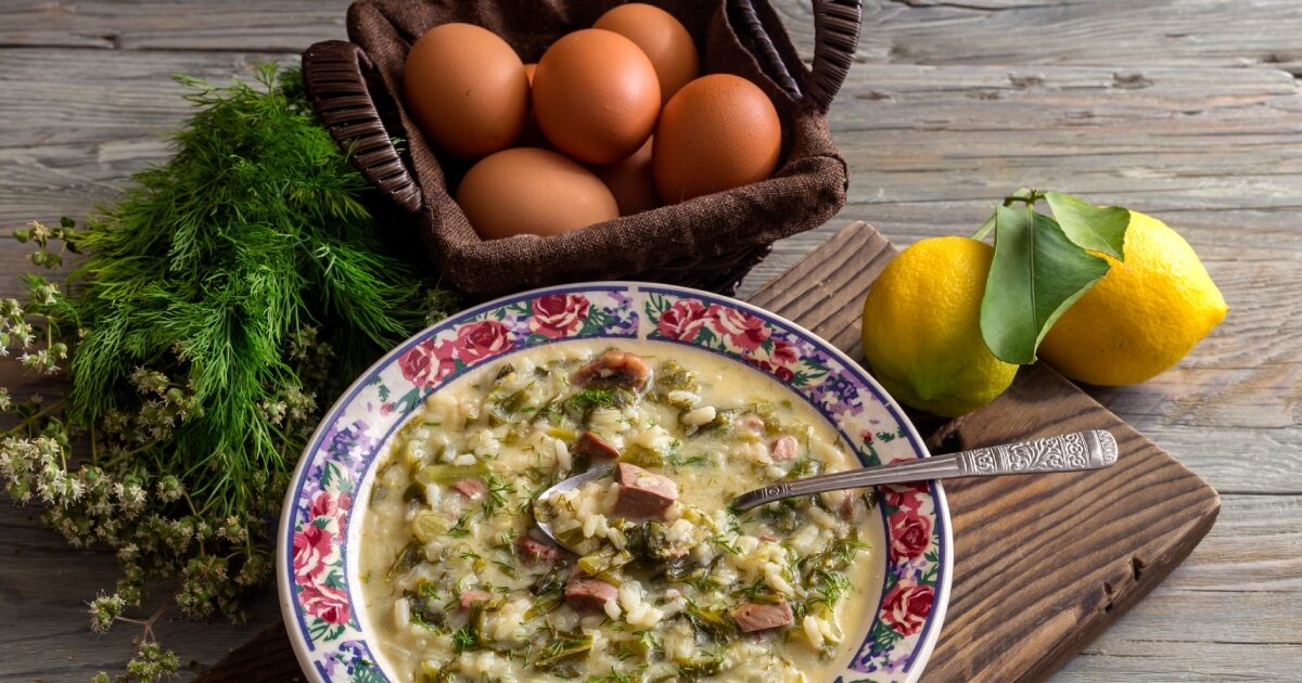 Η πιο νόστιμη μαγειρίτσα για το βράδυ της Ανάστασης