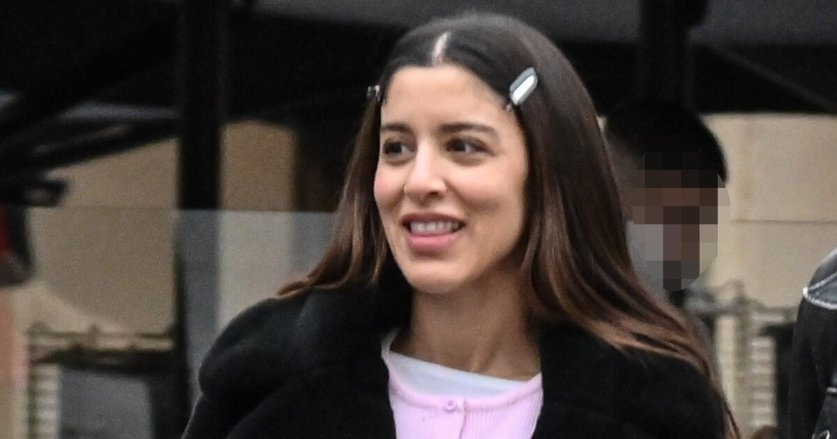 Μαρίνα Σάττι: «Δεν χρειάζεται να είσαι καλλιτέχνης για να βάλεις το λιθαράκι σου στην ξενοφοβία, αλλά άνθρωπος»