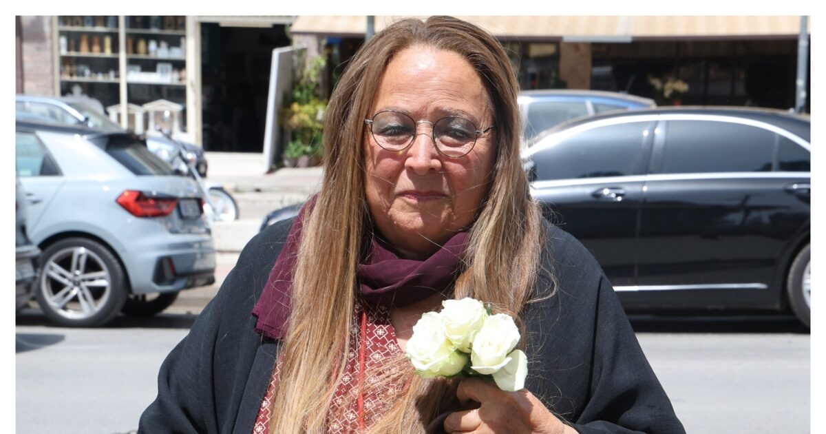 Στο νοσοκομείο η Μαρίζα Κωχ: «Σας γράφω καθηλωμένη σε κρεβάτι ορθοπεδικού τμήματος»