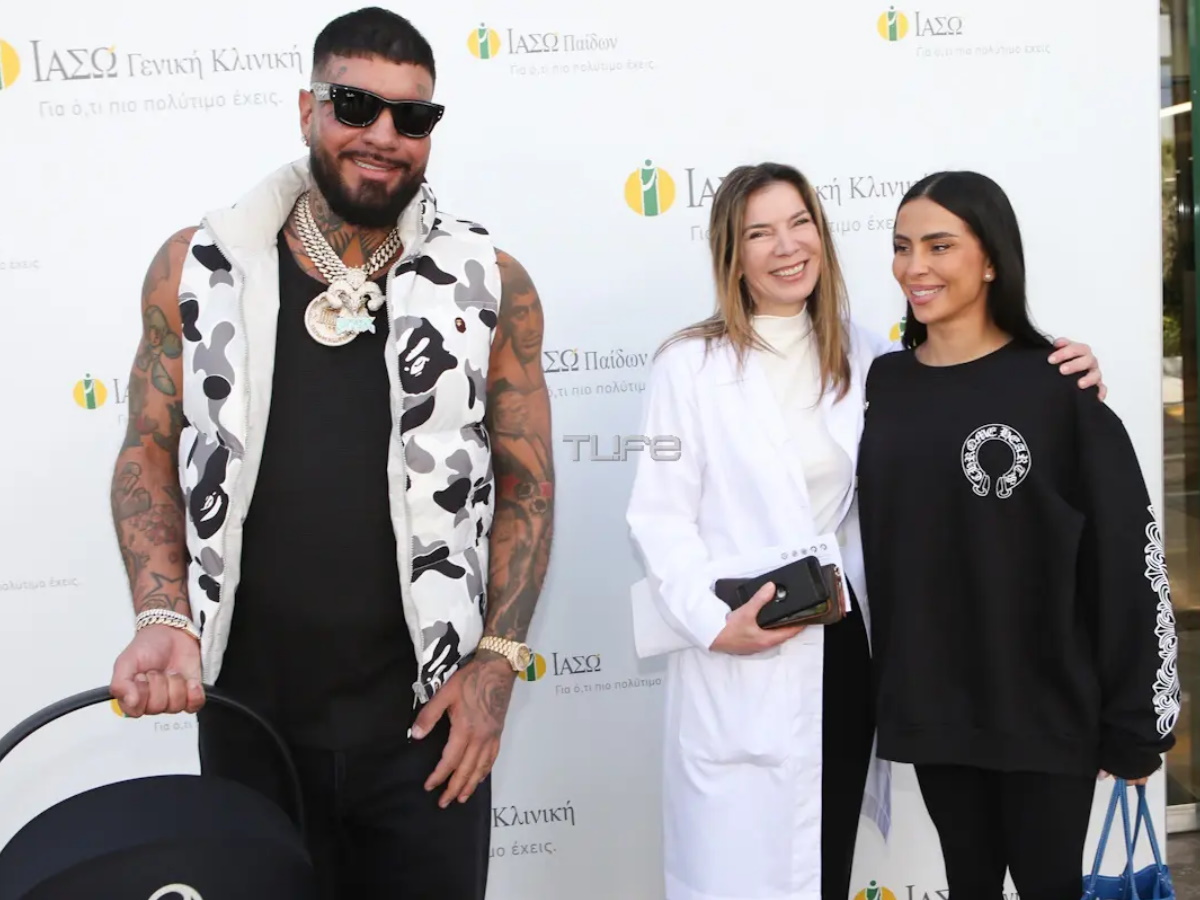 Snik: Εξιτήριο από το μαιευτήριο μαζί με τη σύντροφό του και το μωρό τους – Αποκλειστικές εικόνες